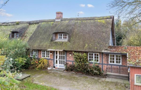 3 Bedroom Cozy Home In Hadsten